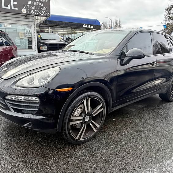 2011 Porsche Cayenne - GTS Sport Utility 4D