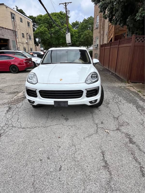 2017 Porsche Cayenne - Platinum Edition Sport Utility 4D