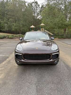 2016 Porsche Cayenne - Base