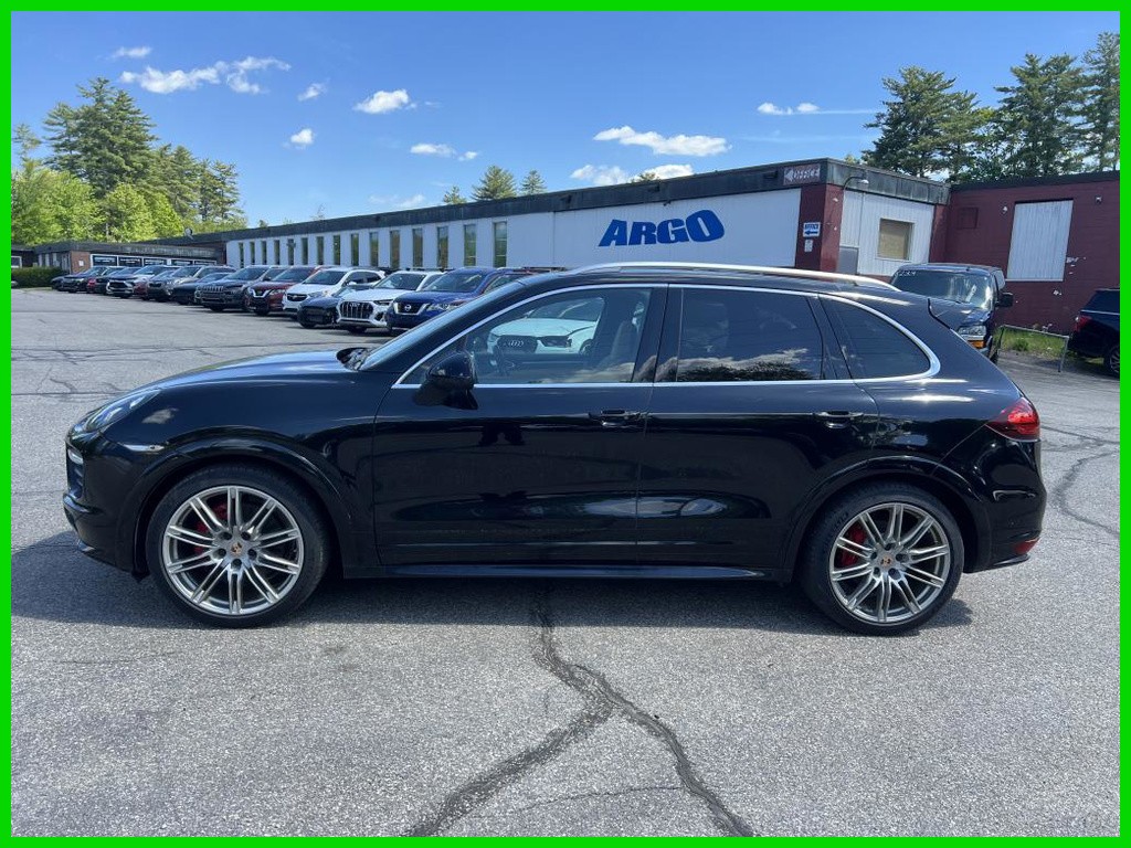 2014 Porsche Cayenne GTS
