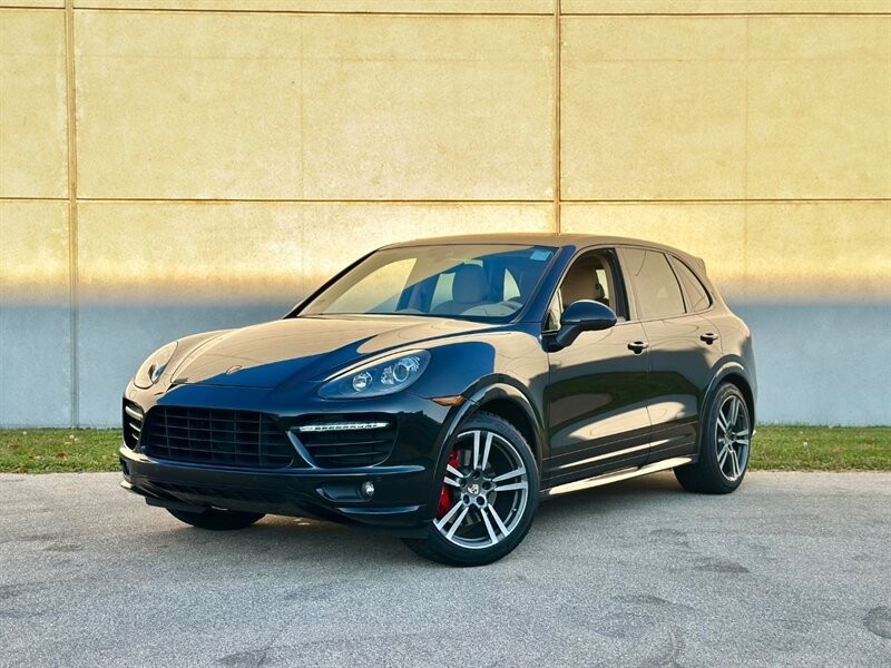 2014 Porsche Cayenne GTS