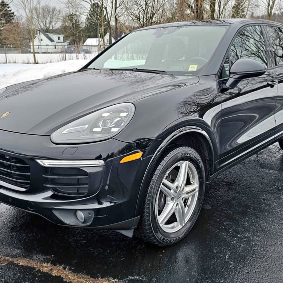 2017 Porsche Cayenne - Platinum Edition Sport Utility 4D