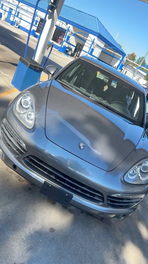 2013 Porsche Cayenne - S Hybrid Sport Utility 4D