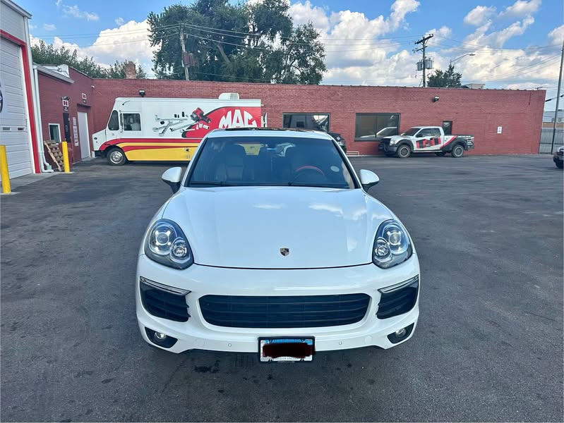 2016 Porsche Cayenne - Sport Utility 4D