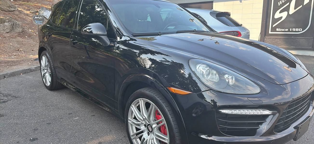 2013 Porsche Cayenne - GTS Sport Utility 4D