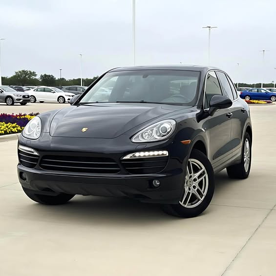 2013 Porsche Cayenne - Turbo Sport Utility 4D