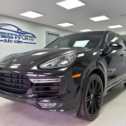 2017 Porsche Cayenne GTS Sport Utility 4D