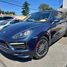 2014 Porsche Cayenne GTS