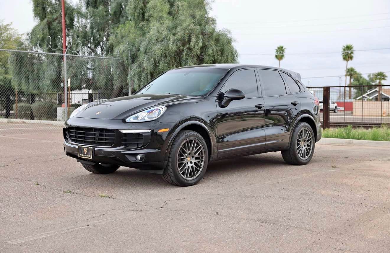 2017 Porsche Cayenne - Sport Utility 4D