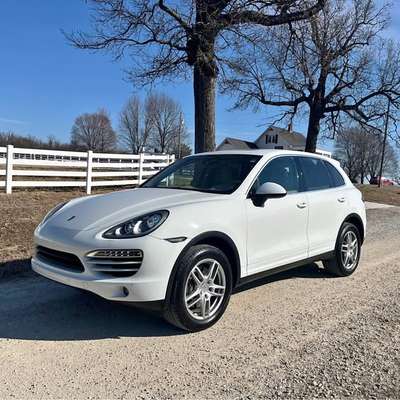 2013 Porsche Cayenne - Diesel Sport Utility 4D