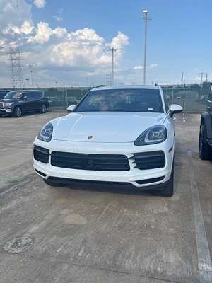 2017 Porsche Cayenne - AWD