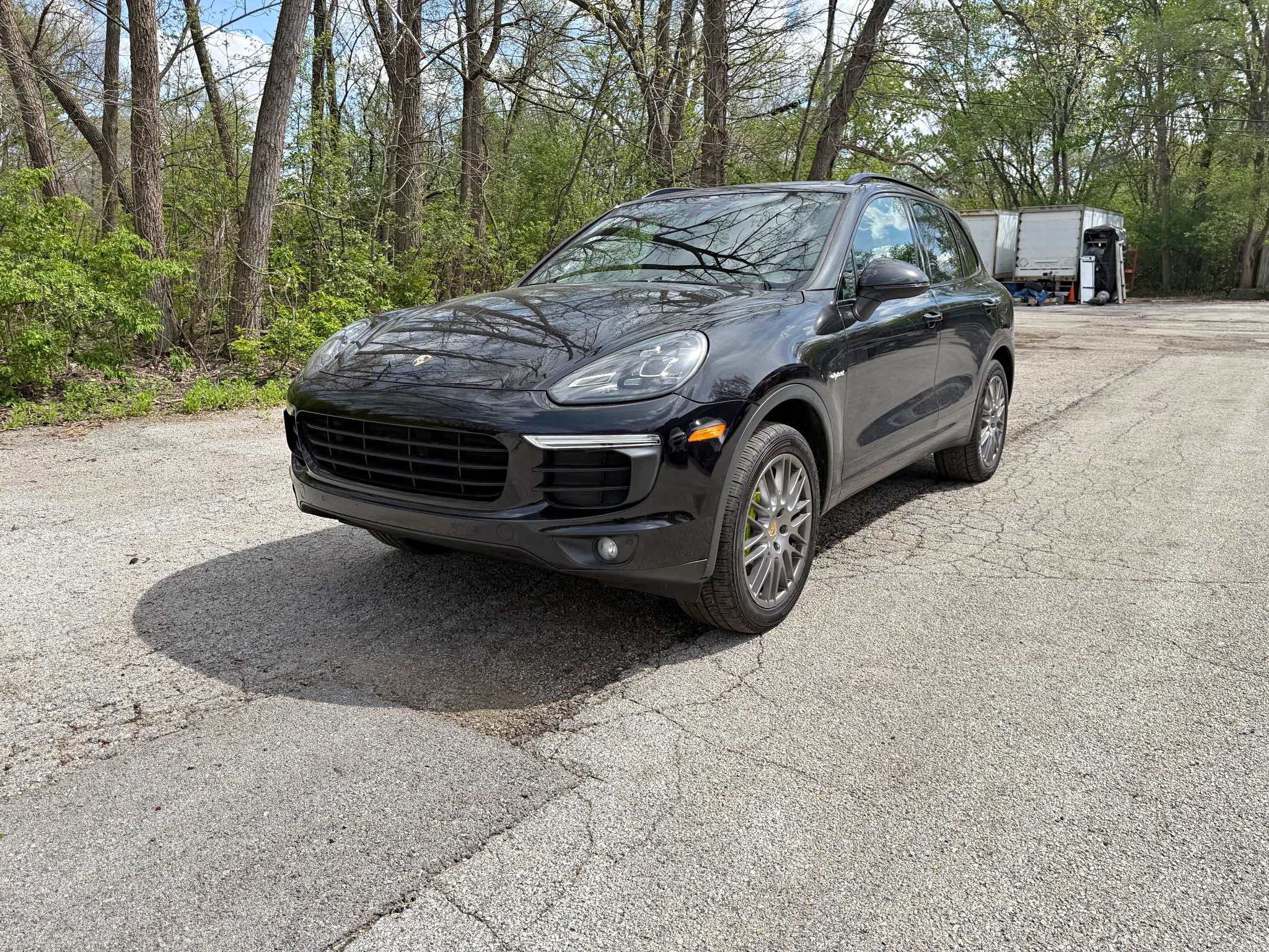 2016 Porsche Cayenne - S E-Hybrid Sport Utility 4D