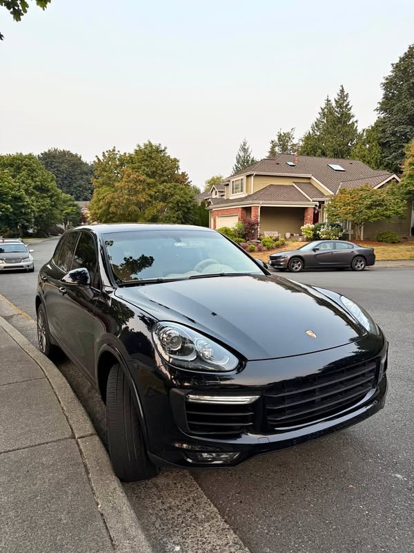 2017 Porsche Cayenne - Platinum Edition Sport Utility 4D
