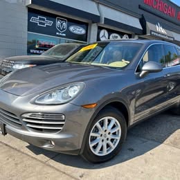 2011 Porsche cayenne tiptronic