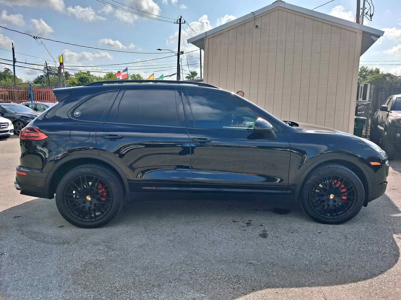 2016 Porsche Cayenne - Turbo S Sport Utility 4D