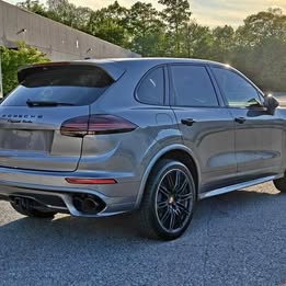 2017 Porsche Cayenne Turbo 2 Owner 2017 PORSCHE CAYENNE TURBO Premium P