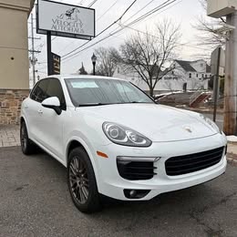 2017 Porsche Cayenne Platinum Edition