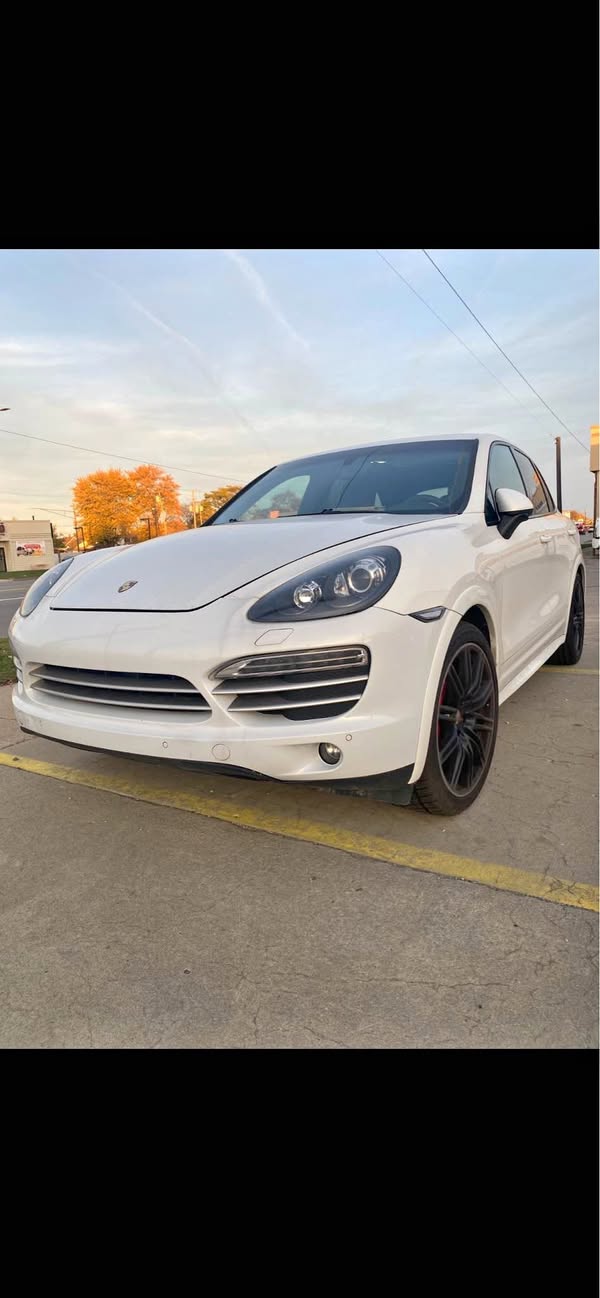 2017 Porsche Cayenne - Cayenne