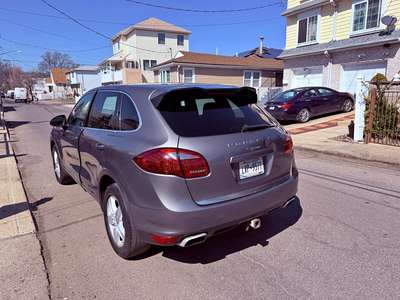 2013 Porsche Cayenne - Diesel Sport Utility 4D