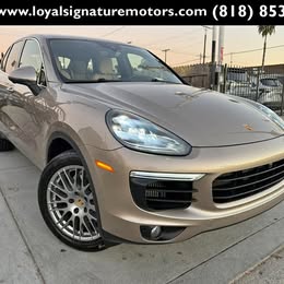 2017 Porsche Cayenne (WP1A...)