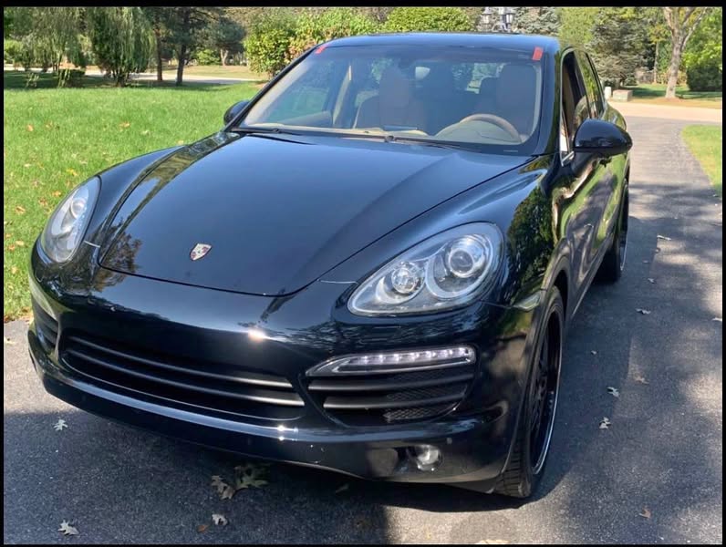 2011 Porsche cayenne s