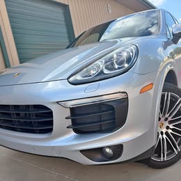 2017 Porsche Cayenne Platinum Edition