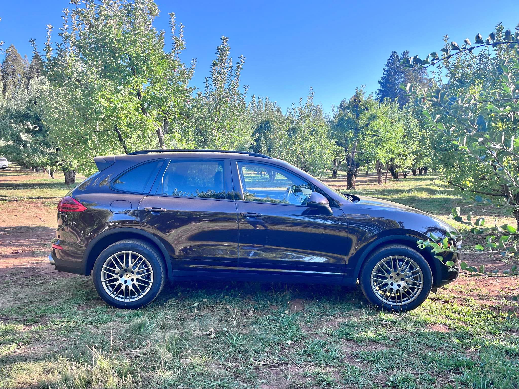 2017 Porsche Cayenne - S premium package