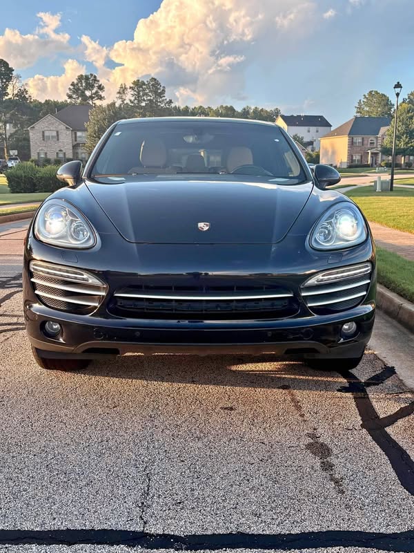 2014 Porsche Cayenne - Platinum Edition Sport Utility 4D