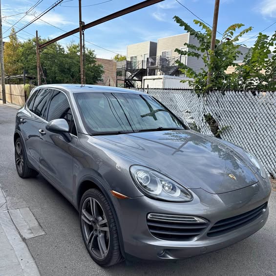 2011 Porsche Cayenne - S Hybrid Sport Utility 4D