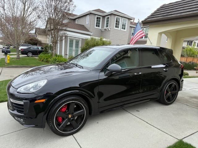 2016 Porsche cayenne gts