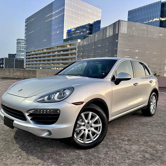2014 Porsche Cayenne - S Platinum Edition Sport Utility 4D