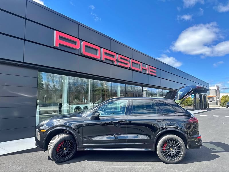 2017 Porsche Cayenne - GTS Sport Utility 4D