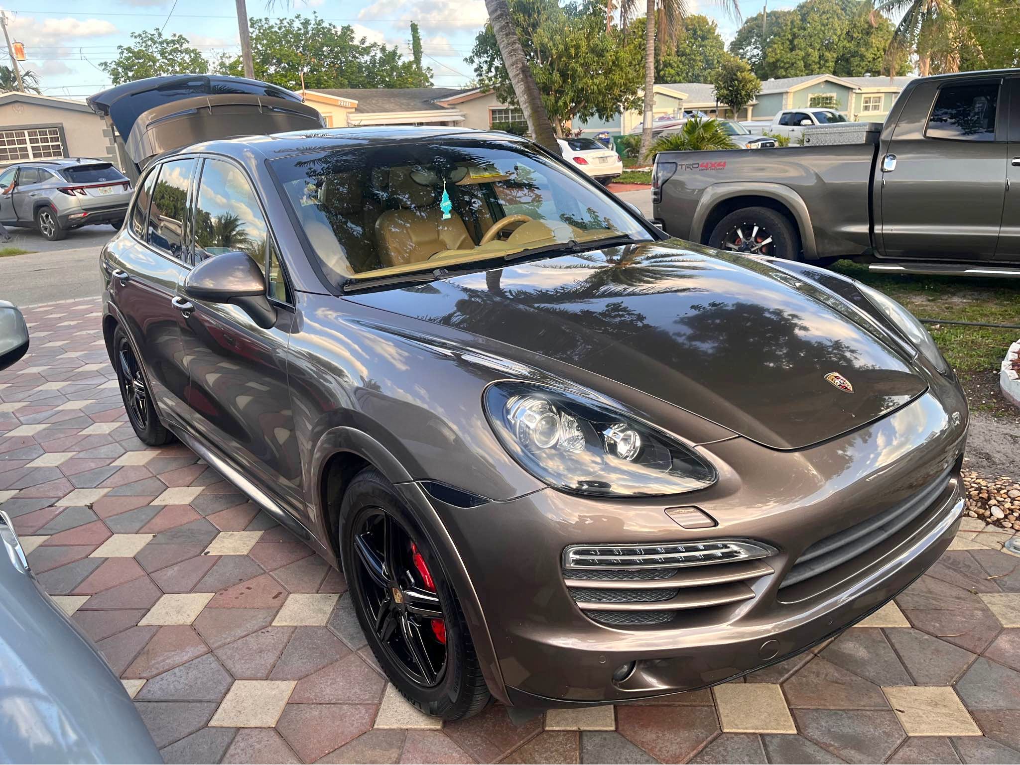 2013 Porsche Cayenne - Sport Utility 4D