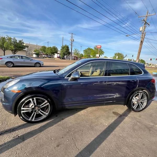 2014 Porsche Cayenne - S Platinum Edition Sport Utility 4D