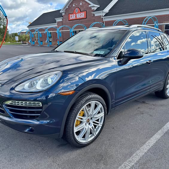 2013 Porsche Cayenne - Diesel Sport Utility 4D