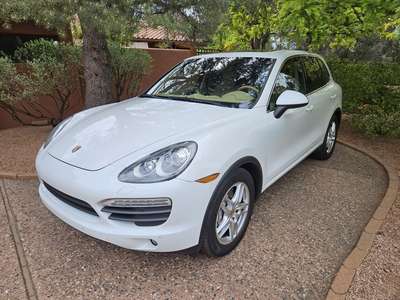 2012 Porsche cayenne s