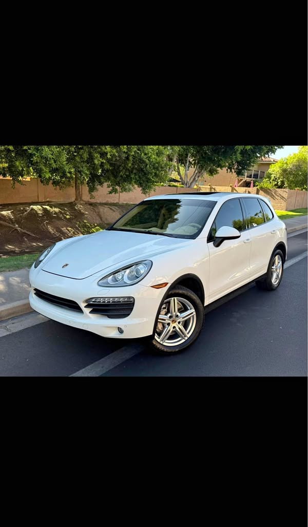 2014 Porsche Cayenne - S