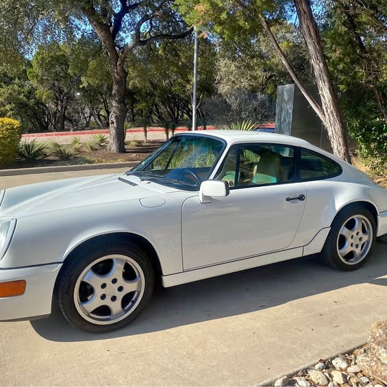 1991 Porsche 911 - Carrera 4 AWD Coupe 2D