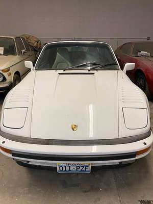 1989 Porsche 911 Pop-Up Headlights