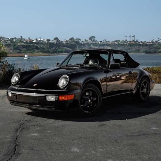 1990 Porsche 911 -  4 s