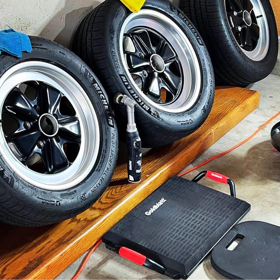 1989 Porsche 911 - Turbo S Coupe 2D