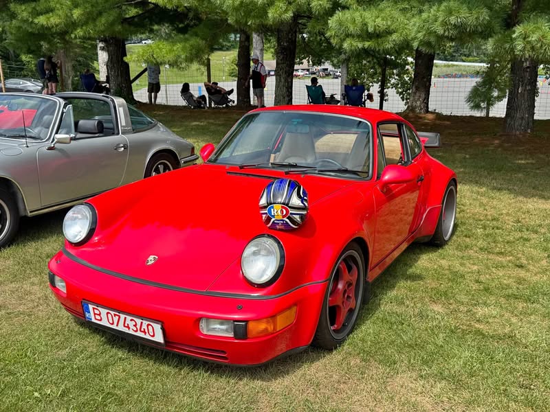 1990 Porsche 911 - Carrera 4 AWD Cabriolet 2D