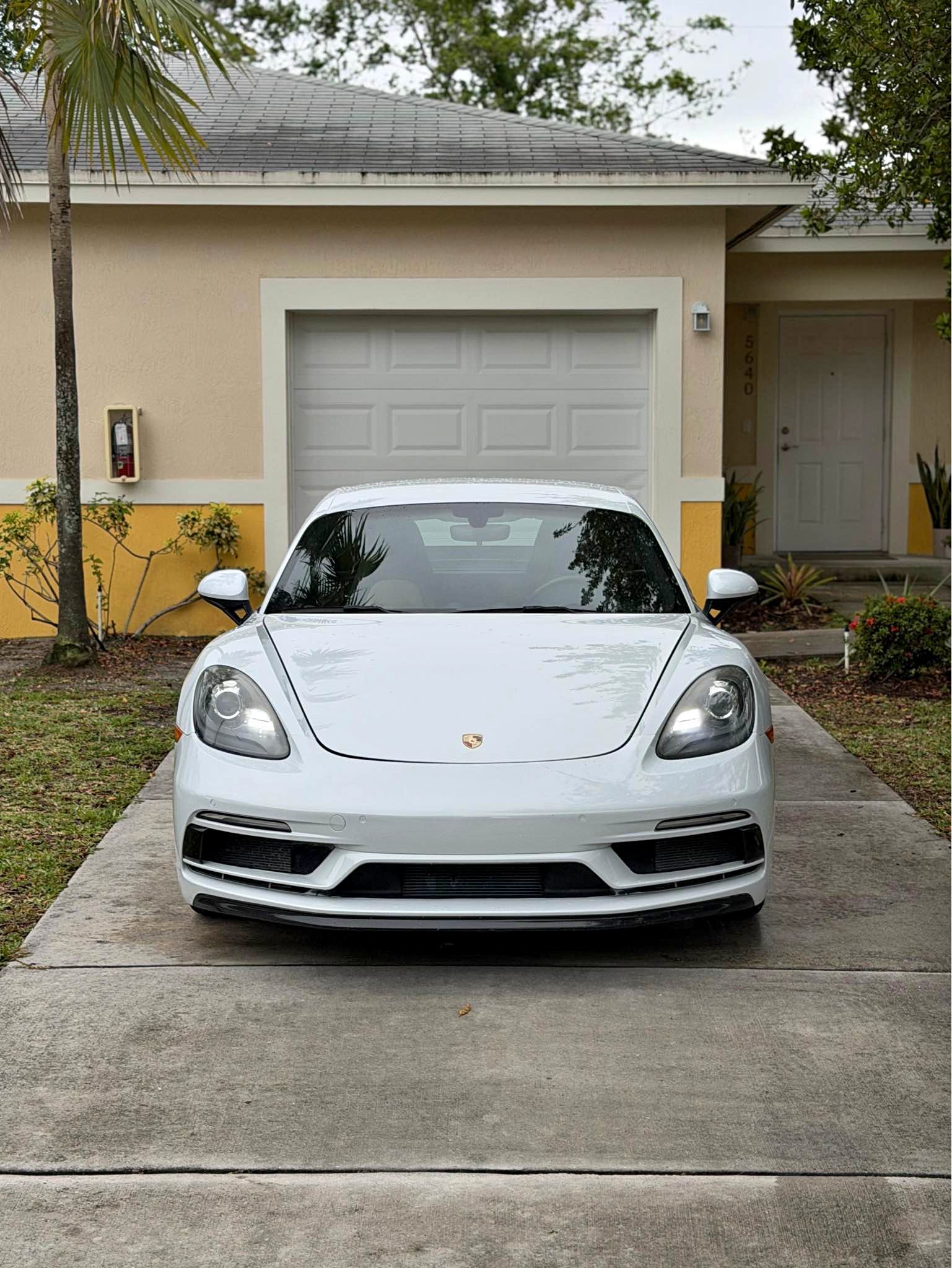 2018 Porsche 718 Cayman - Full