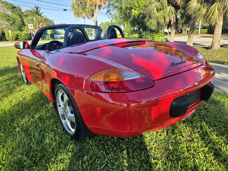 2002 Porsche Boxster - Cabriolet 2D