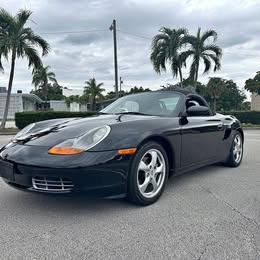 2002 Porsche Boxster - Cabriolet 2D