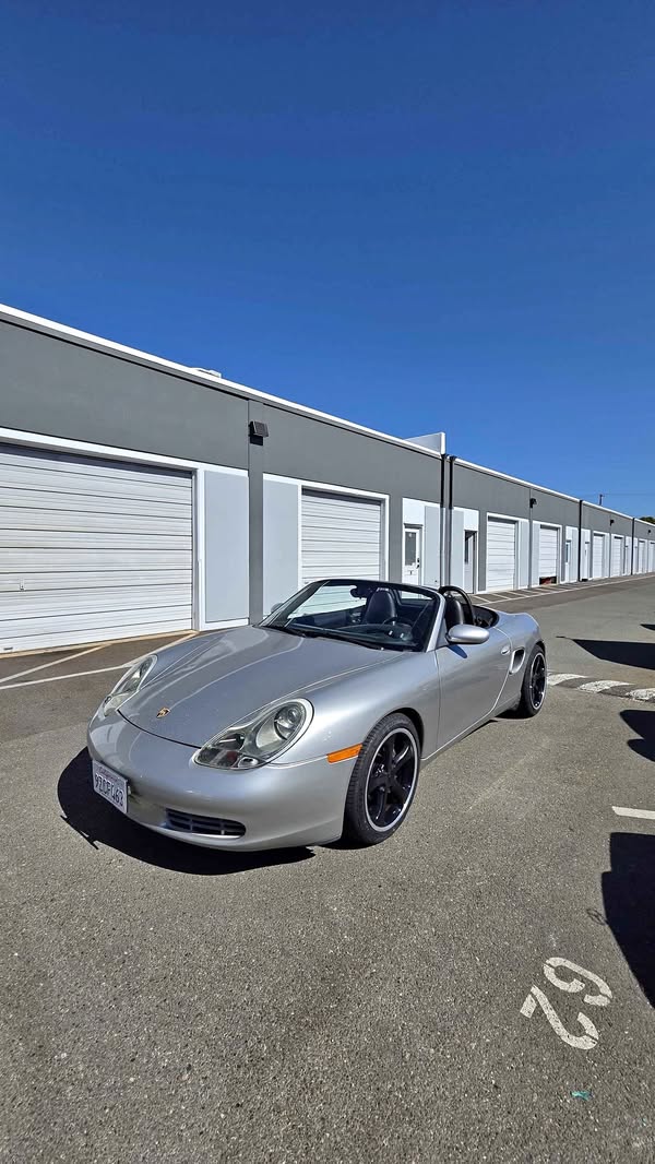 2000 Porsche Boxster - Roadster 2D