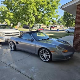 2002 Porsche Boxster - Cabriolet 2D