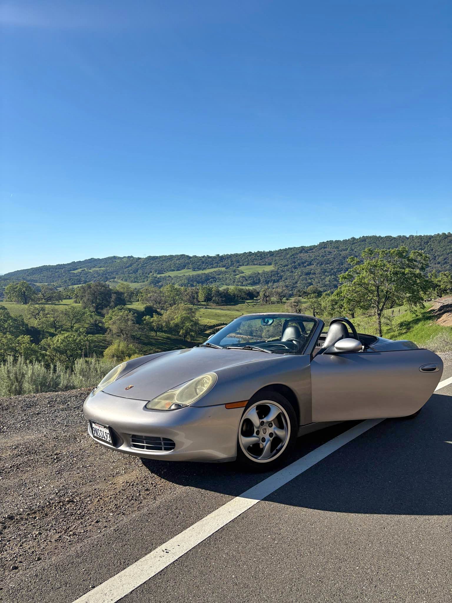 2001 Porsche Boxster - Cabriolet 2D