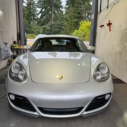 2011 Porsche cayman (base)