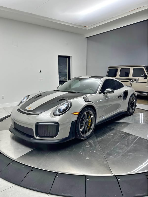 2019 Porsche 911 - GT2 RS Weissach